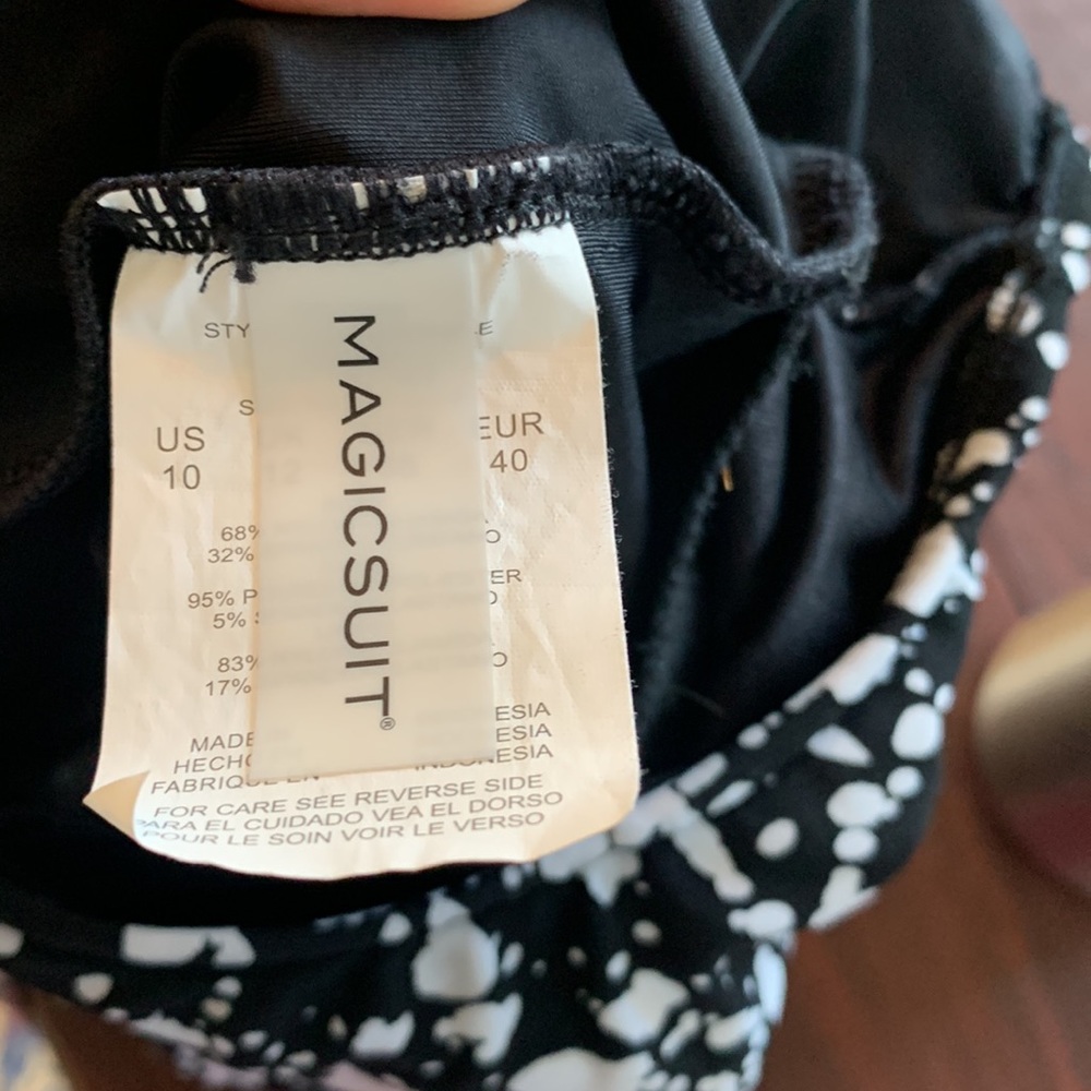 Magic suit - Picture 6 of 6